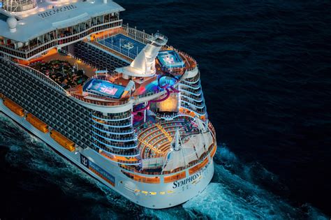 SYMPHONY OF THE SEAS, A Caribbean Cruise Un Crucero por .